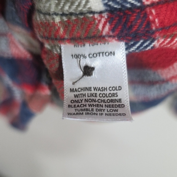 Field & Stream Red and Green Plaid Button Down Shirt - Picture 4 of 11